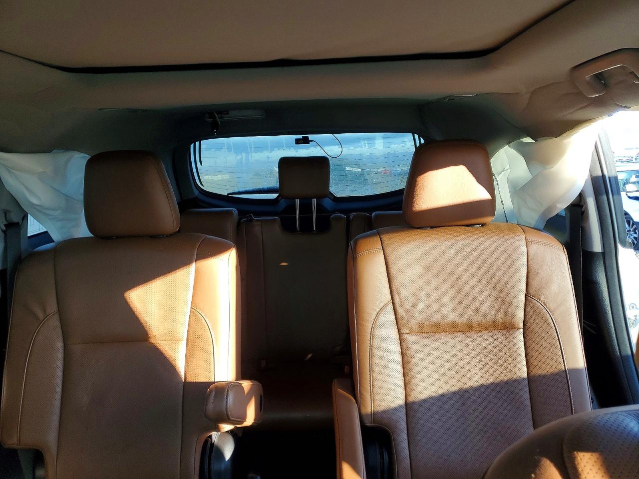 2017 TOYOTA HIGHLANDER LIMITED photo 10