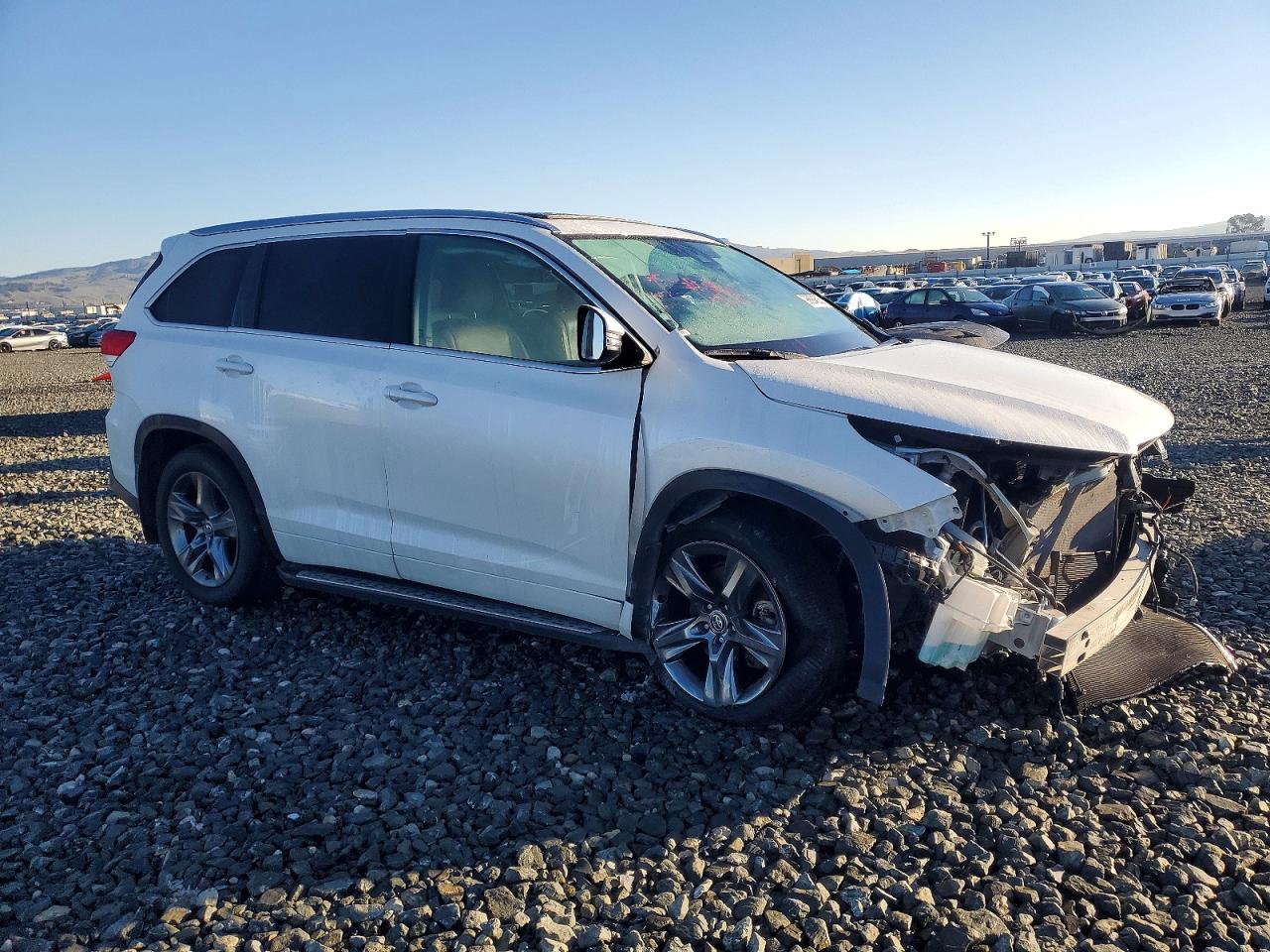 2017 TOYOTA HIGHLANDER LIMITED photo 4