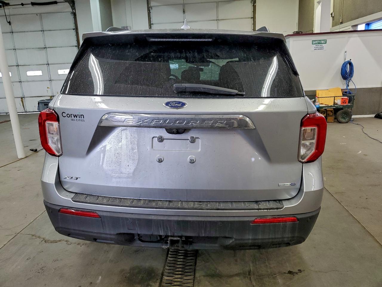 2020 FORD EXPLORER XLT photo 6