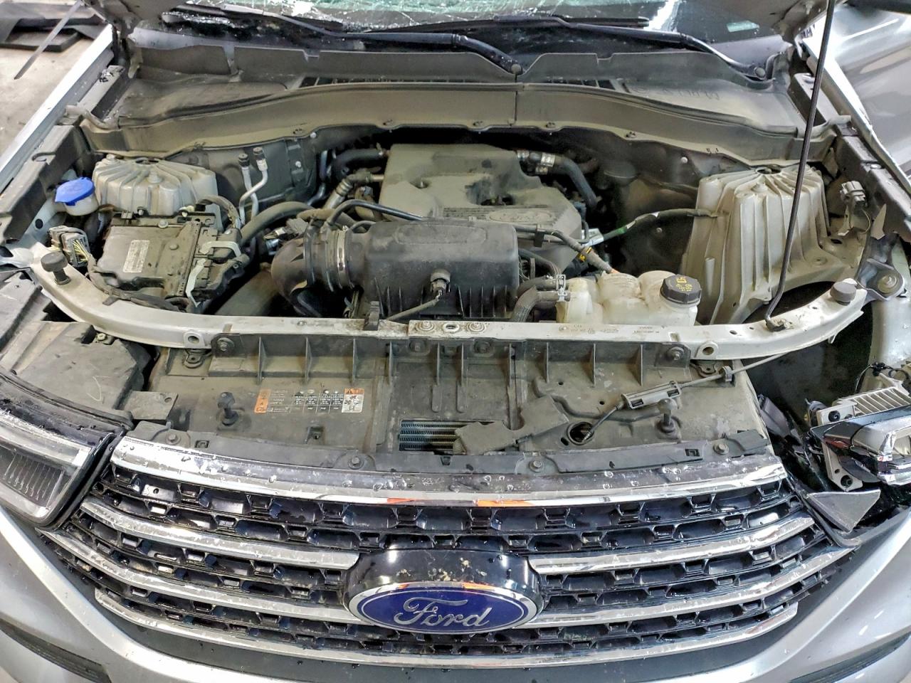 2020 FORD EXPLORER XLT photo 12