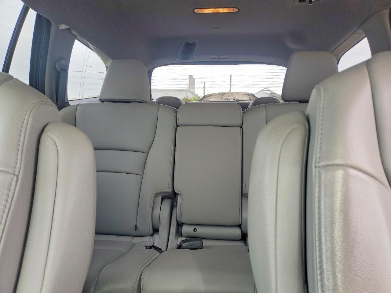 2016 HONDA PILOT EXL photo 19