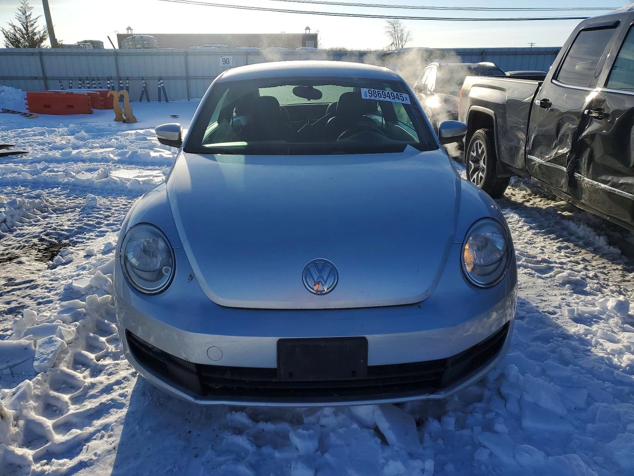 2014 VOLKSWAGEN BEETLE photo 5