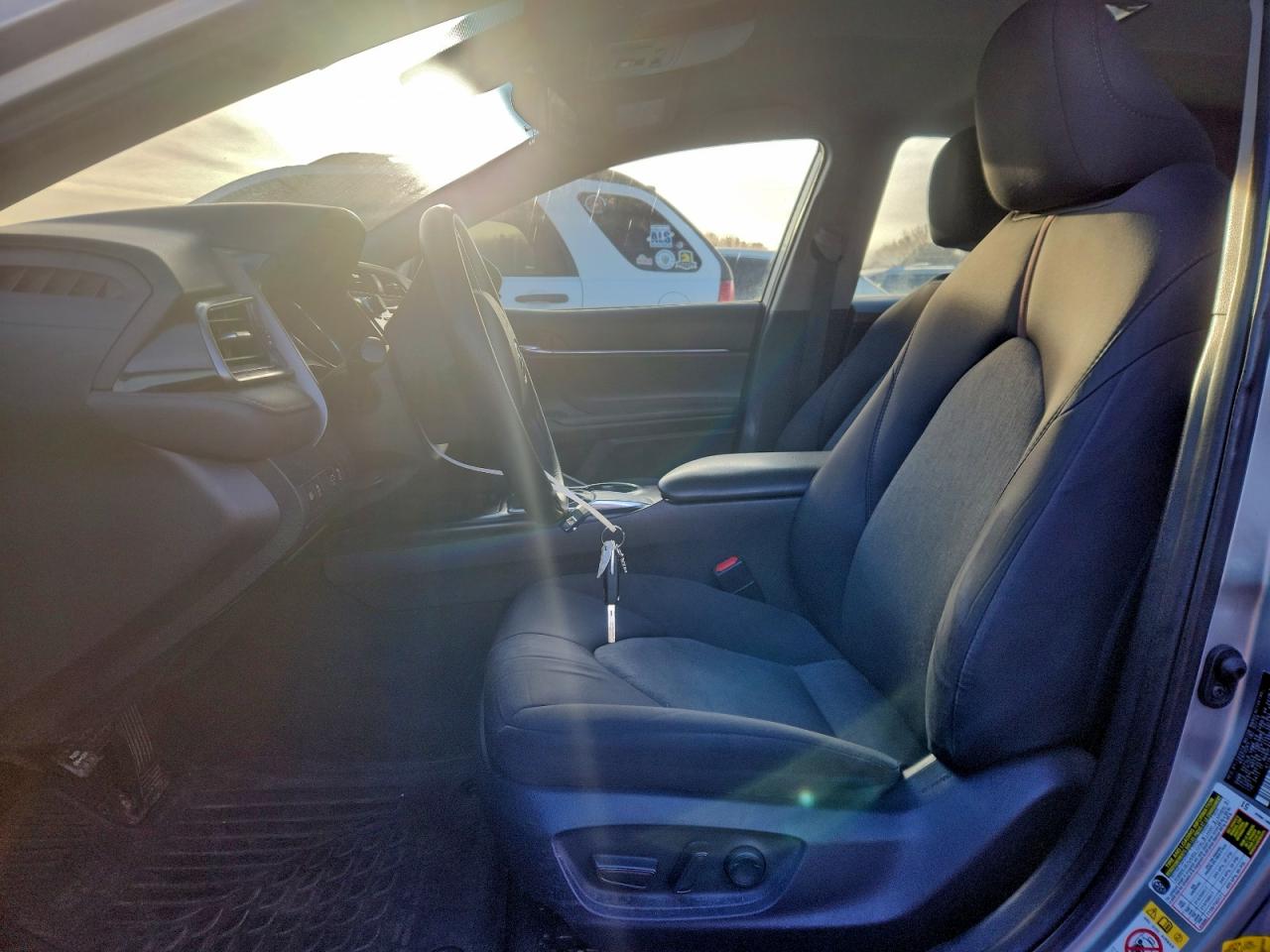 2019 TOYOTA CAMRY L photo 7