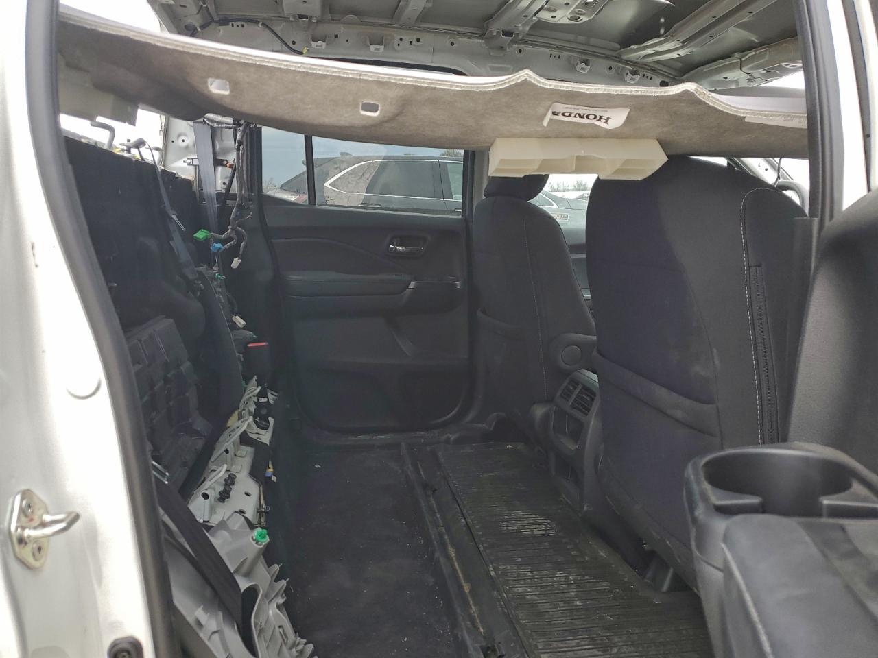 2019 HONDA RIDGELINE SPORT photo 19