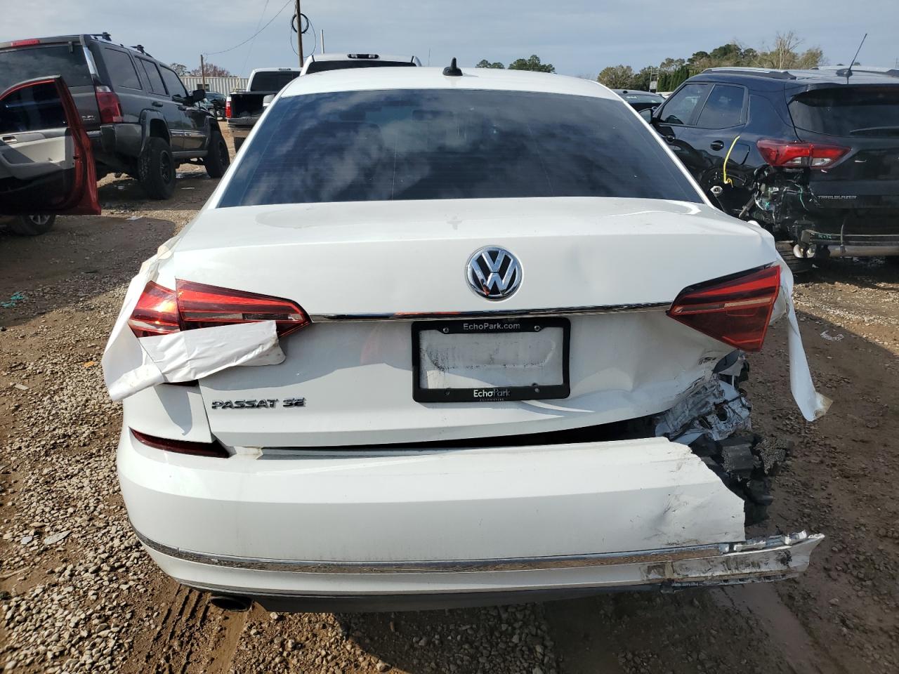 2017 VOLKSWAGEN PASSAT SE photo 16