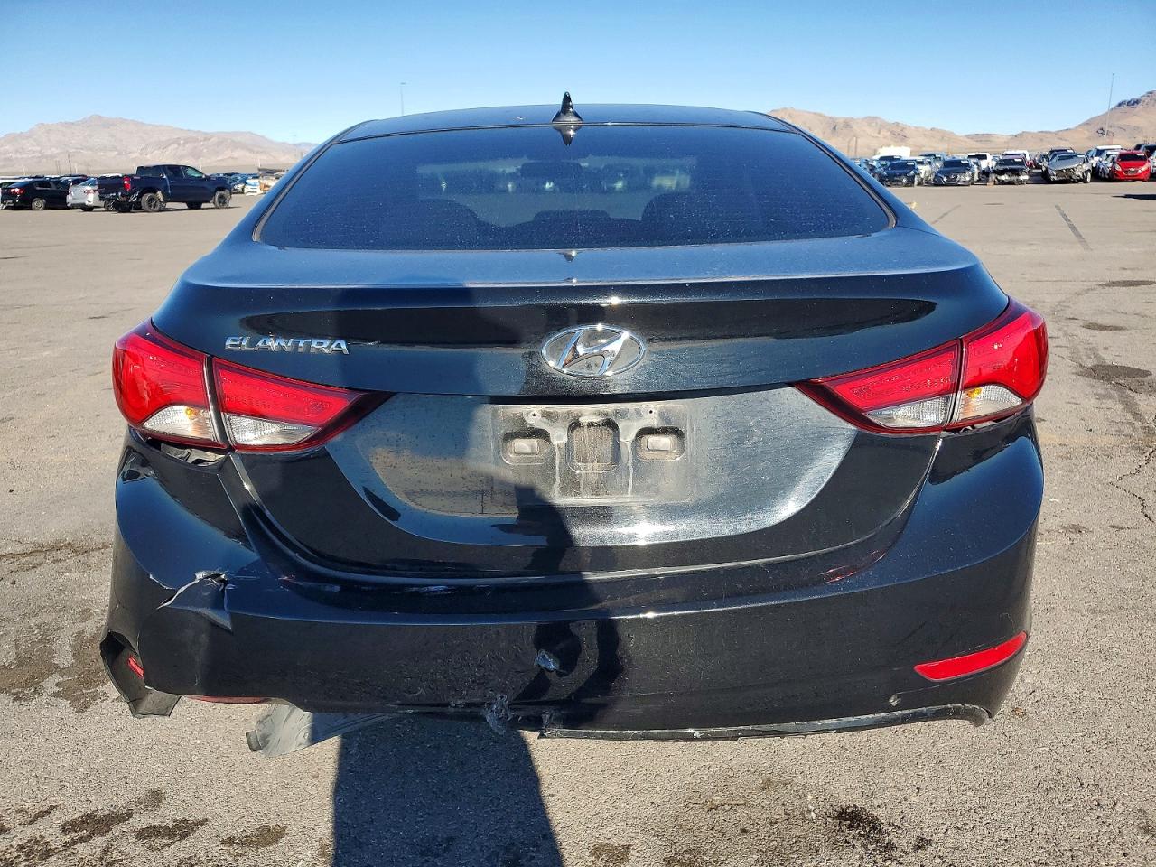 2015 HYUNDAI ELANTRA SE photo 6