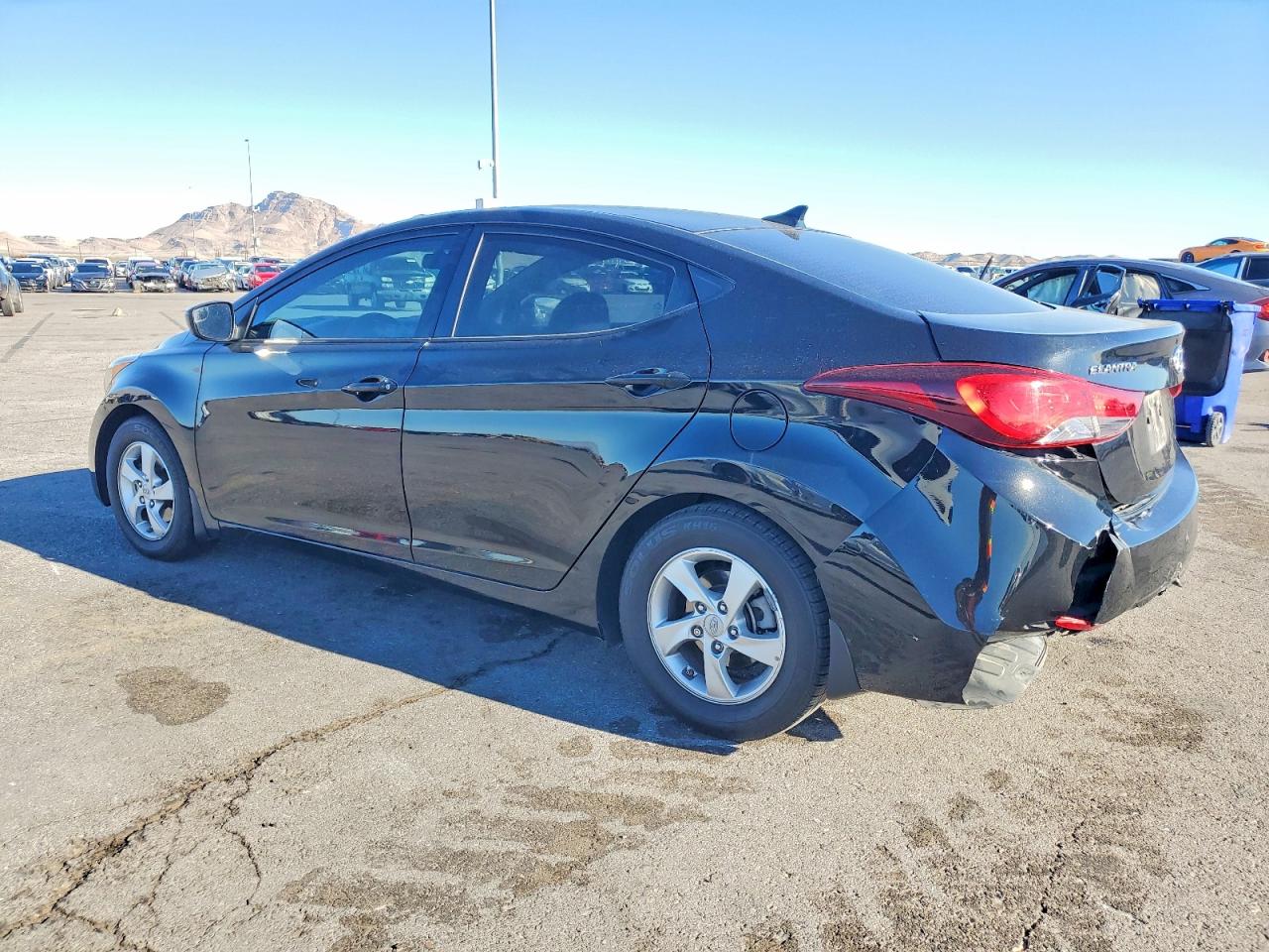 2015 HYUNDAI ELANTRA SE photo 2