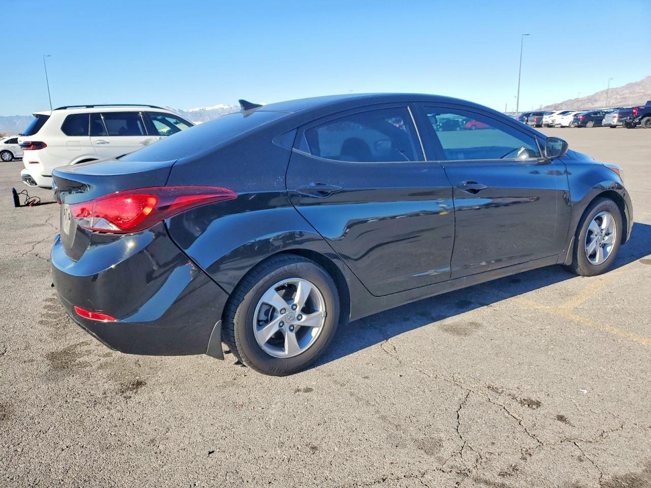 2015 HYUNDAI ELANTRA SE photo 3