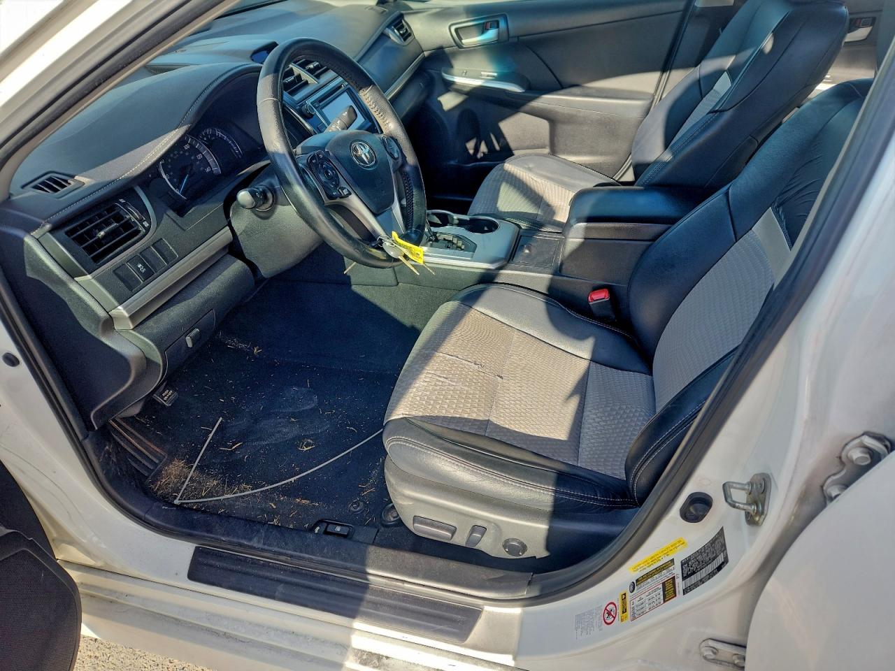 2013 TOYOTA CAMRY L photo 7