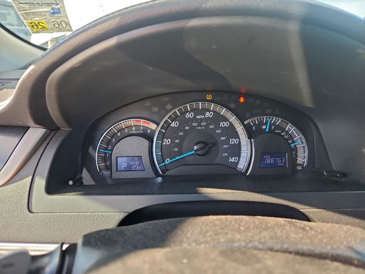 2013 TOYOTA CAMRY L photo 9