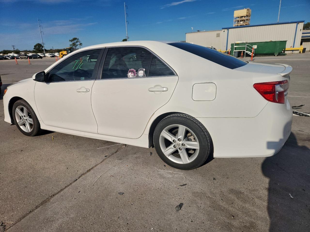 2013 TOYOTA CAMRY L photo 2