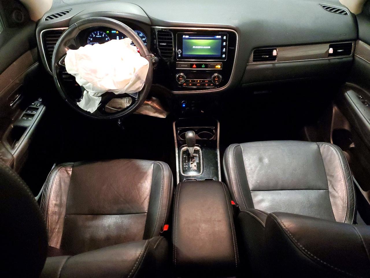 2019 MITSUBISHI OUTLANDER SE photo 8