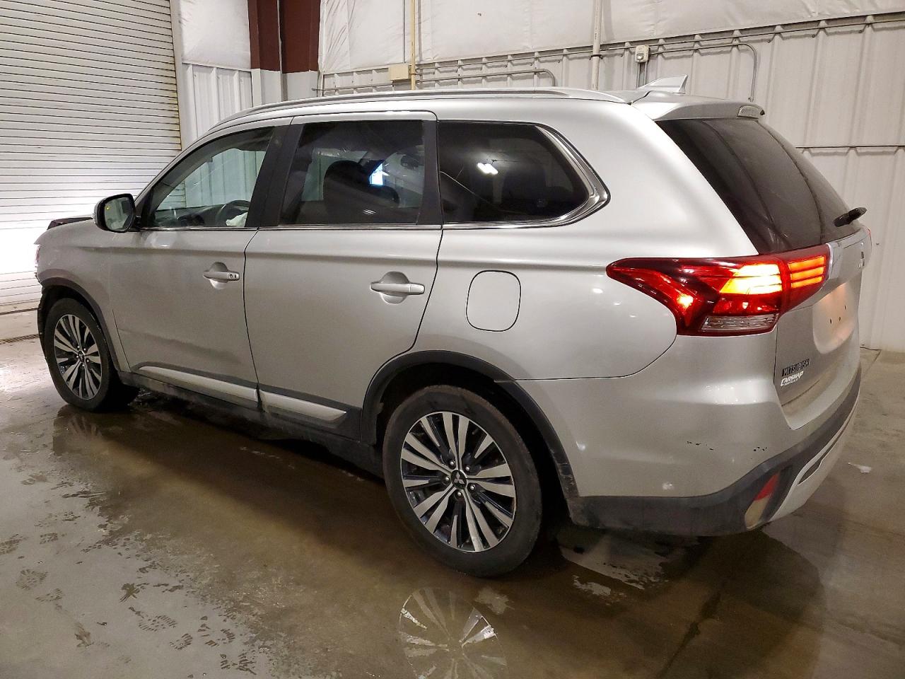 2019 MITSUBISHI OUTLANDER SE photo 2