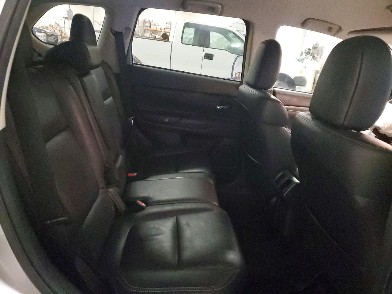 2019 MITSUBISHI OUTLANDER SE photo 11
