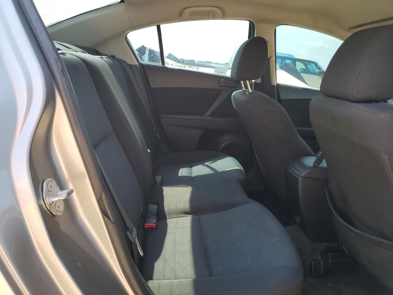 2010 MAZDA 3 I photo 19