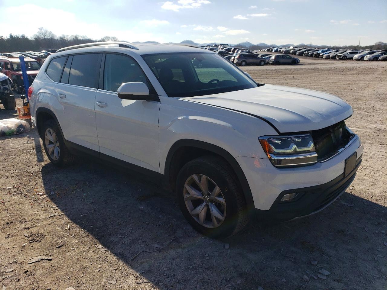 2018 VOLKSWAGEN ATLAS SE photo 4