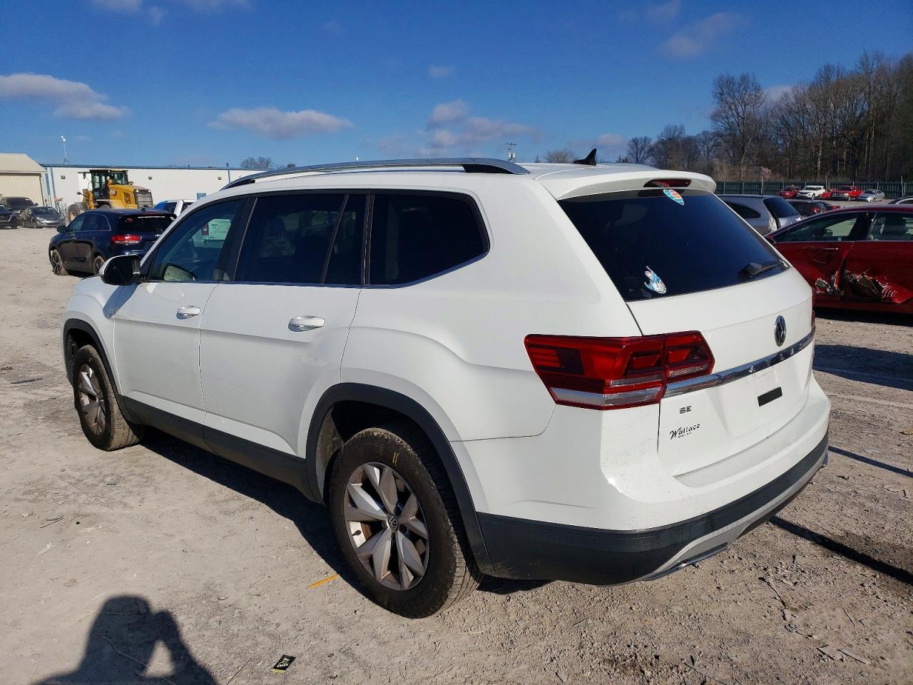 2018 VOLKSWAGEN ATLAS SE photo 2