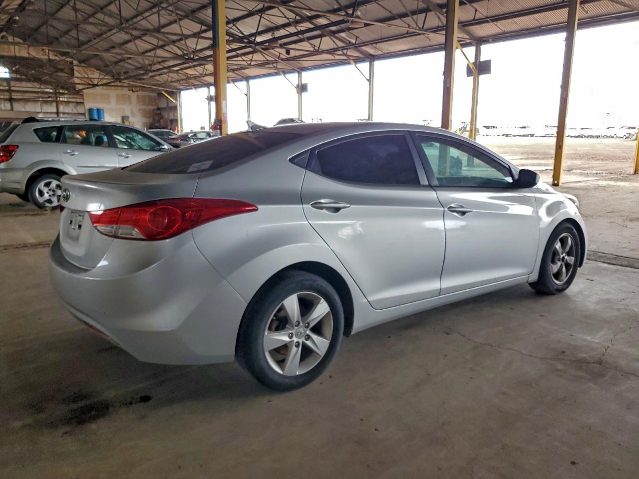 2013 HYUNDAI ELANTRA GLS photo 3