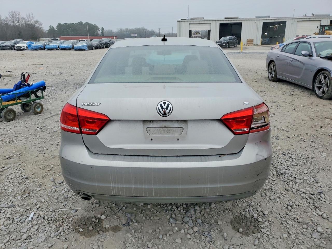 2012 VOLKSWAGEN PASSAT SE photo 11