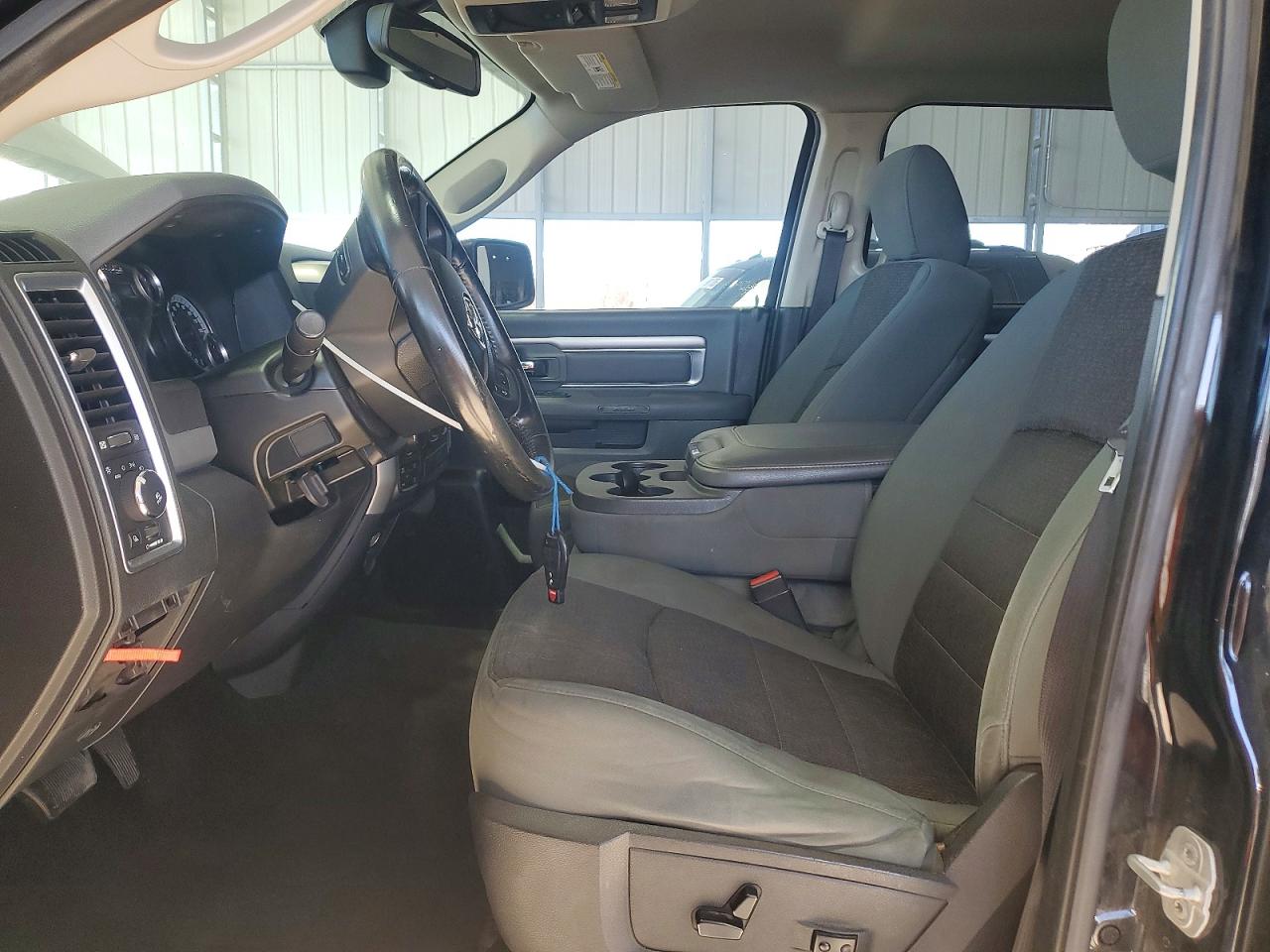 2014 RAM 1500 SLT photo 7