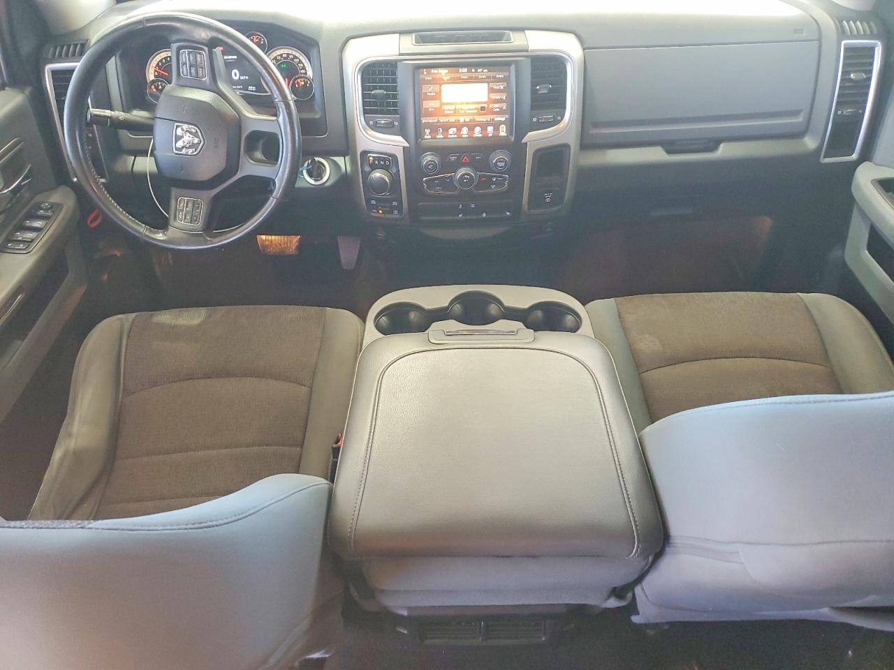2014 RAM 1500 SLT photo 8