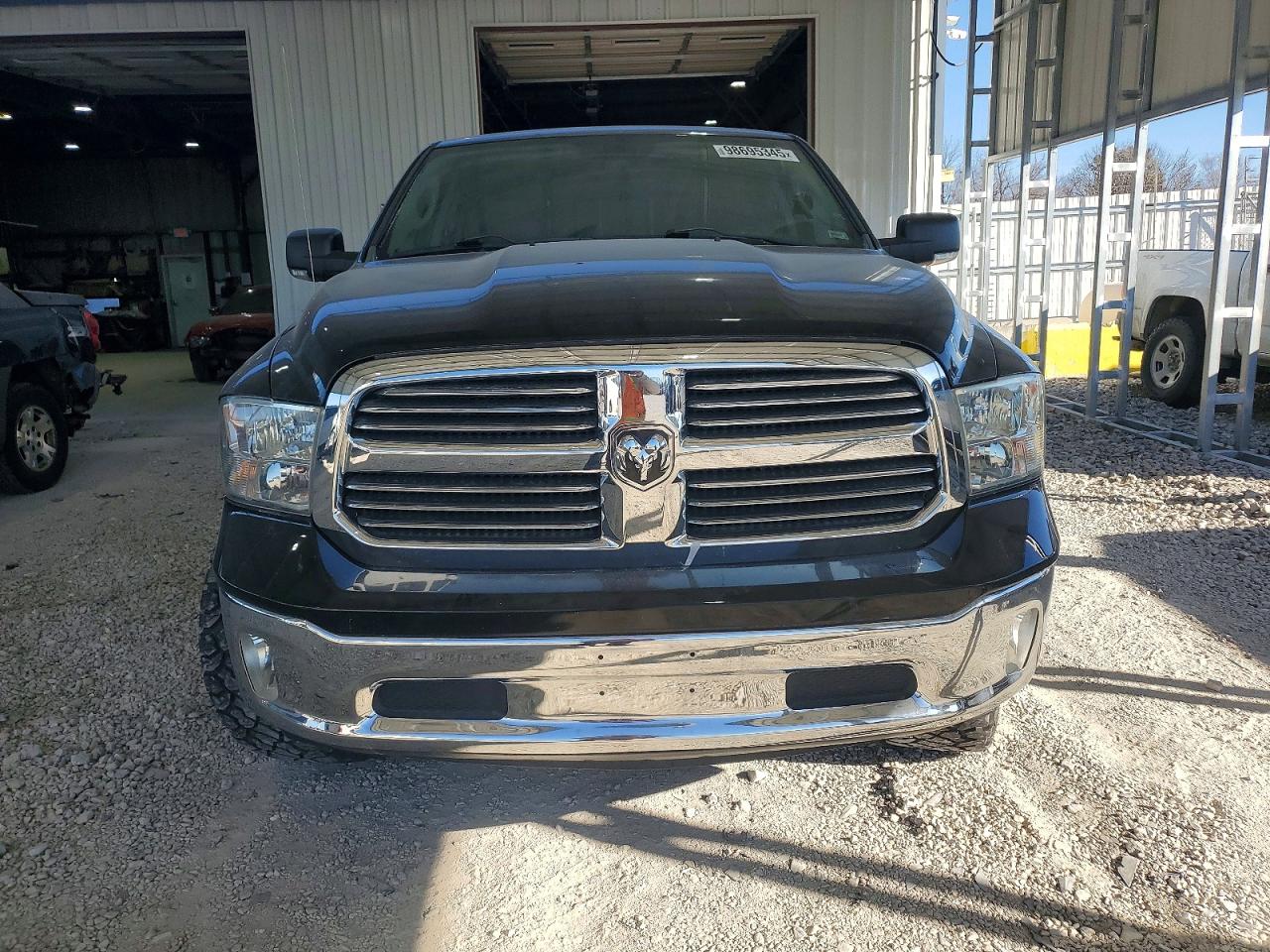 2014 RAM 1500 SLT photo 5