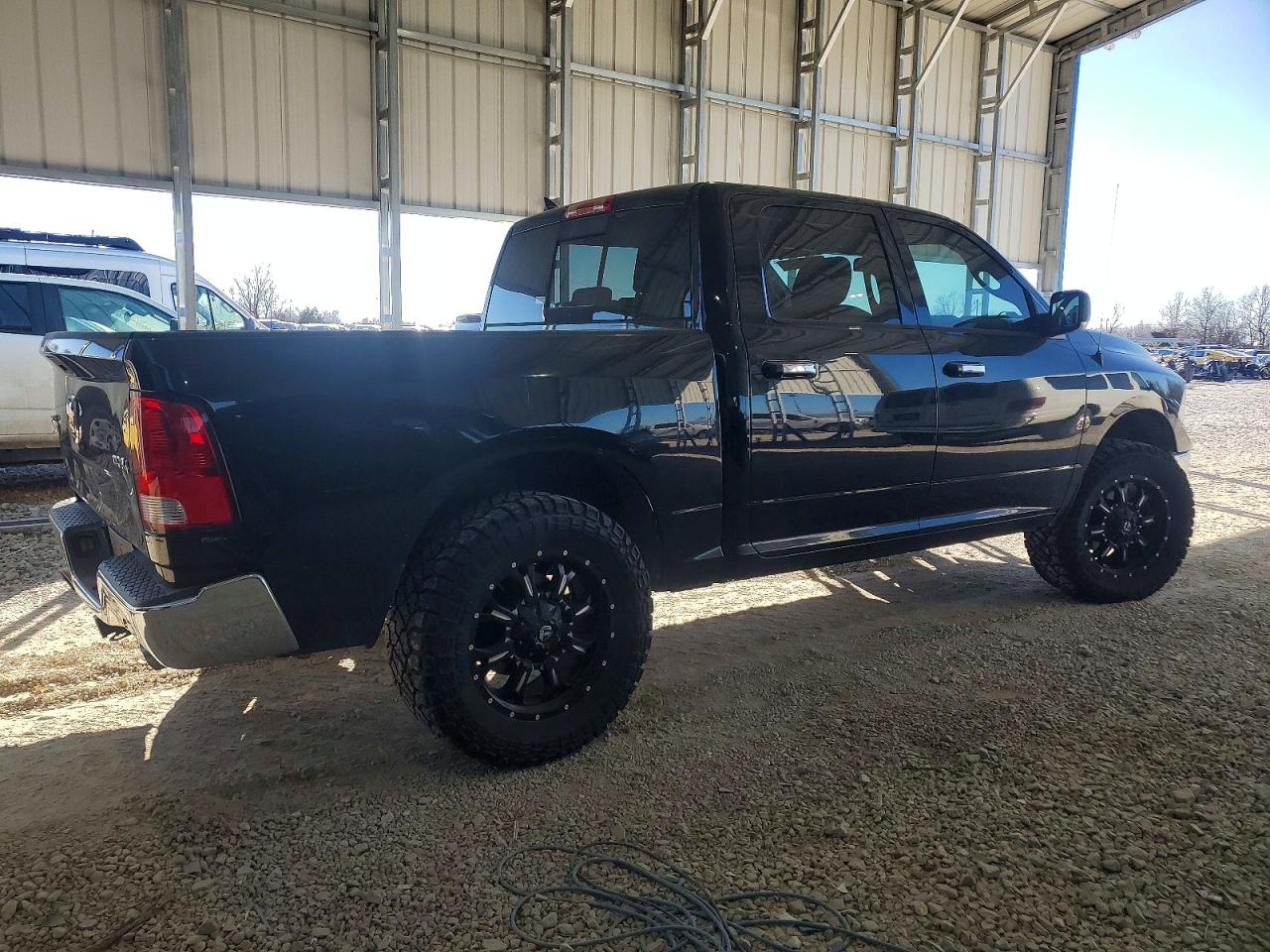 2014 RAM 1500 SLT photo 3