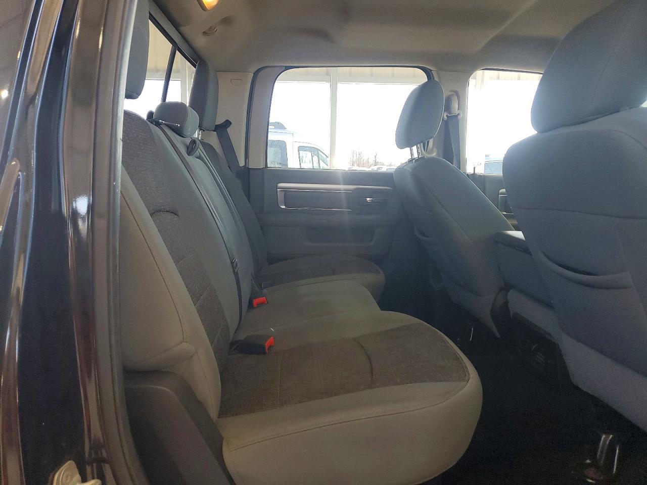 2014 RAM 1500 SLT photo 10