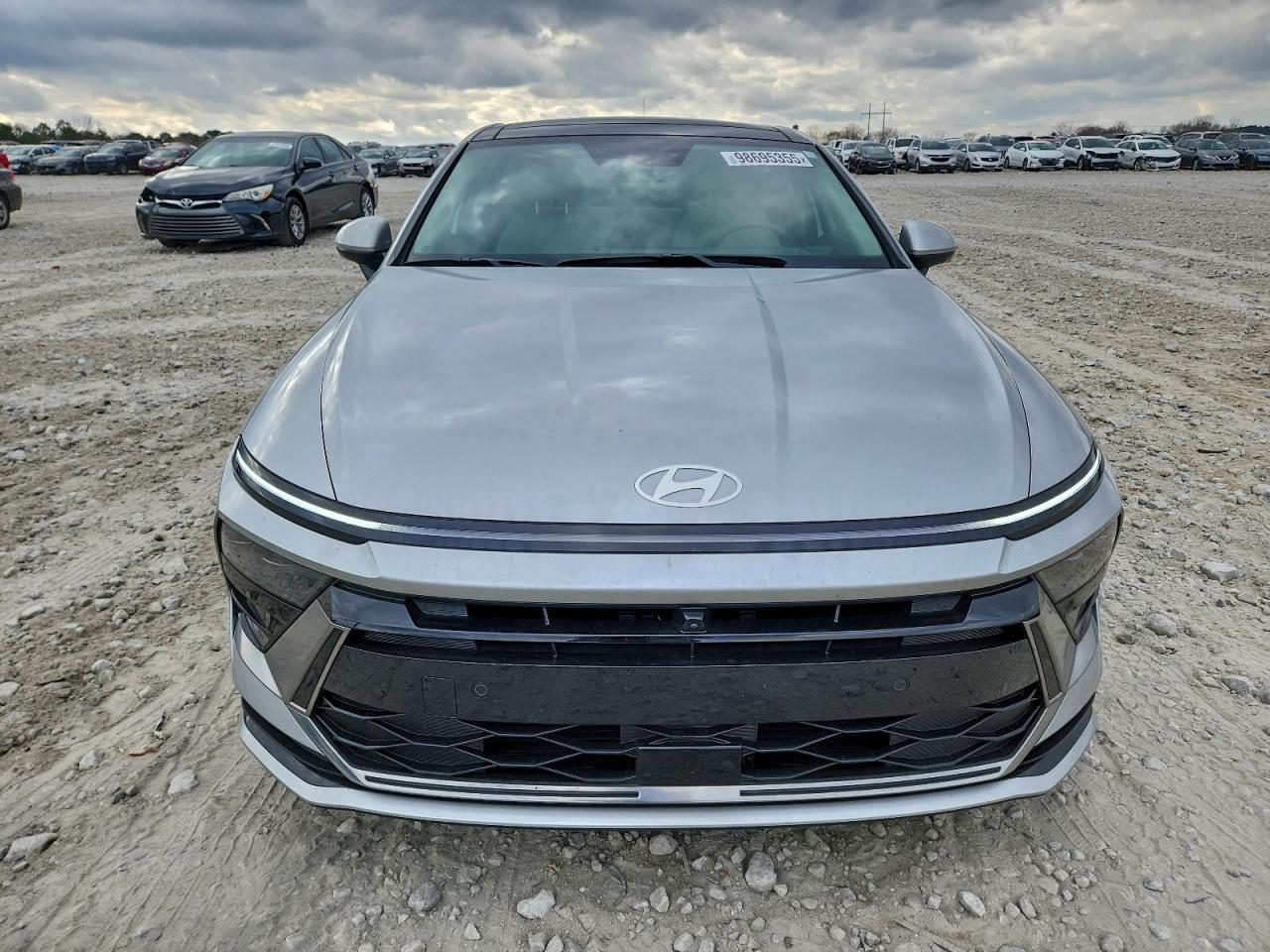2025 HYUNDAI SONATA HYBRID photo 5