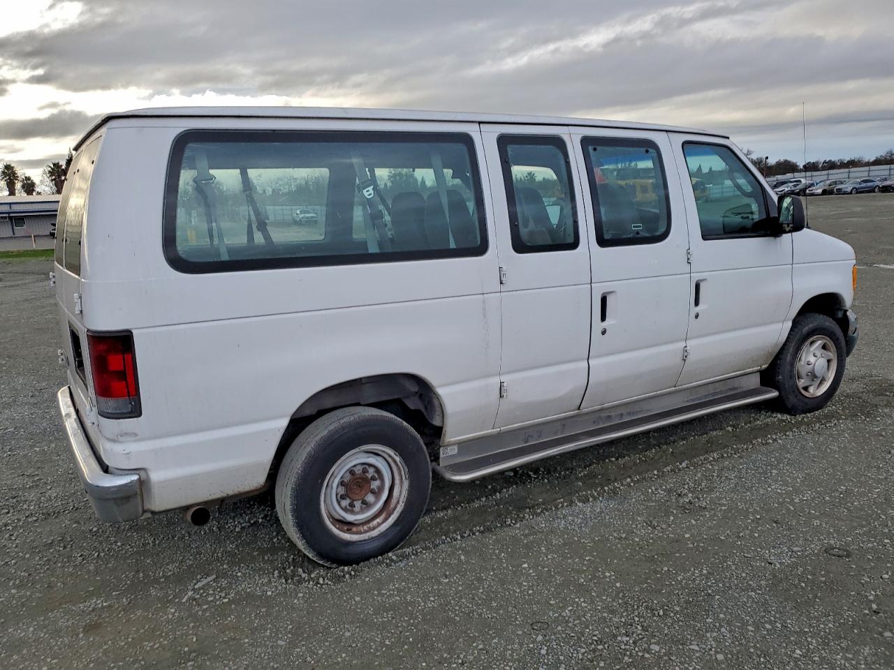 2006 FORD ECONOLINE E350 SUPER DUTY WAGON photo 3