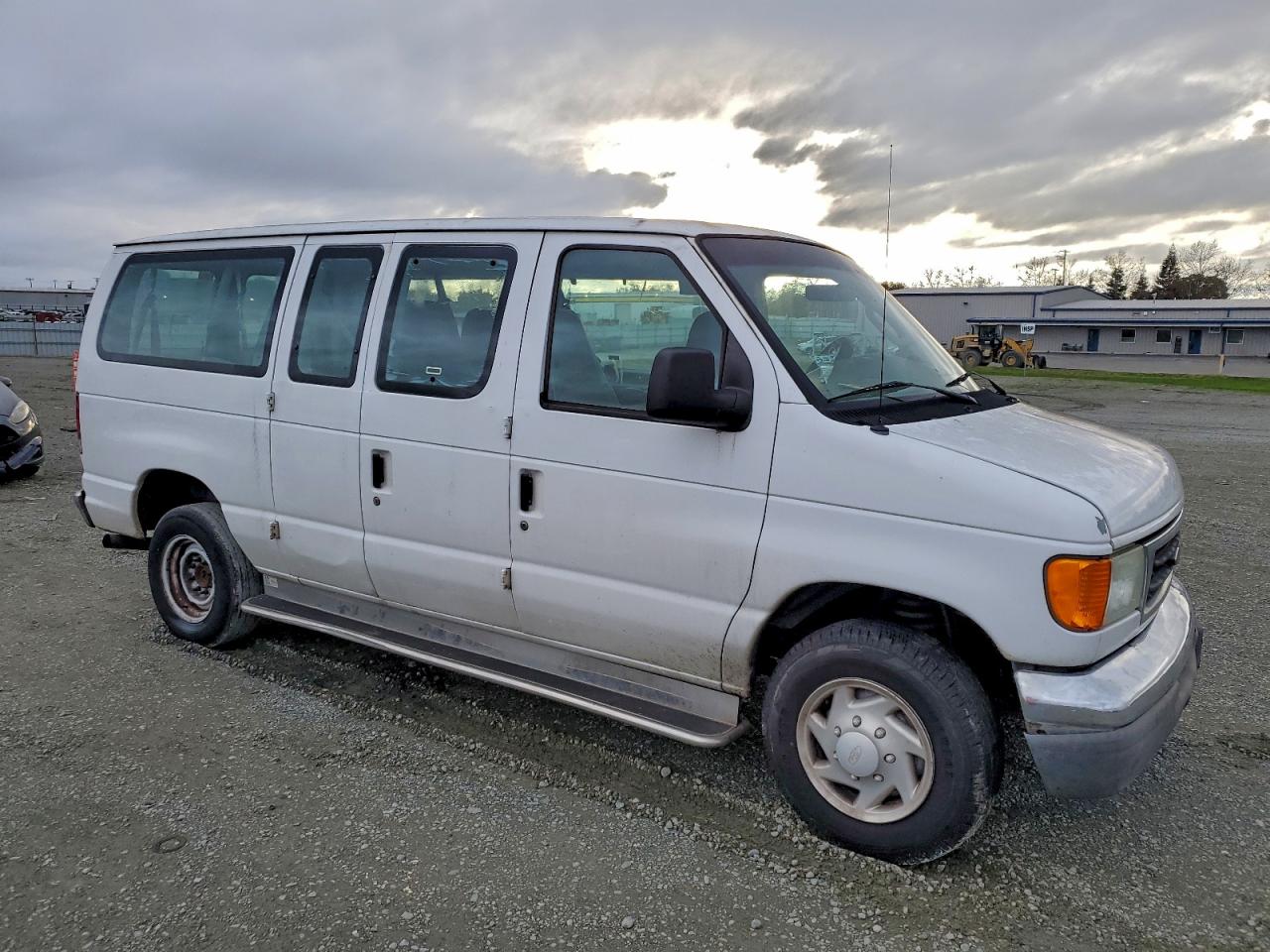2006 FORD ECONOLINE E350 SUPER DUTY WAGON photo 4