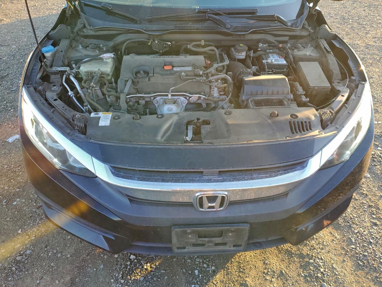 2016 HONDA CIVIC LX photo 11