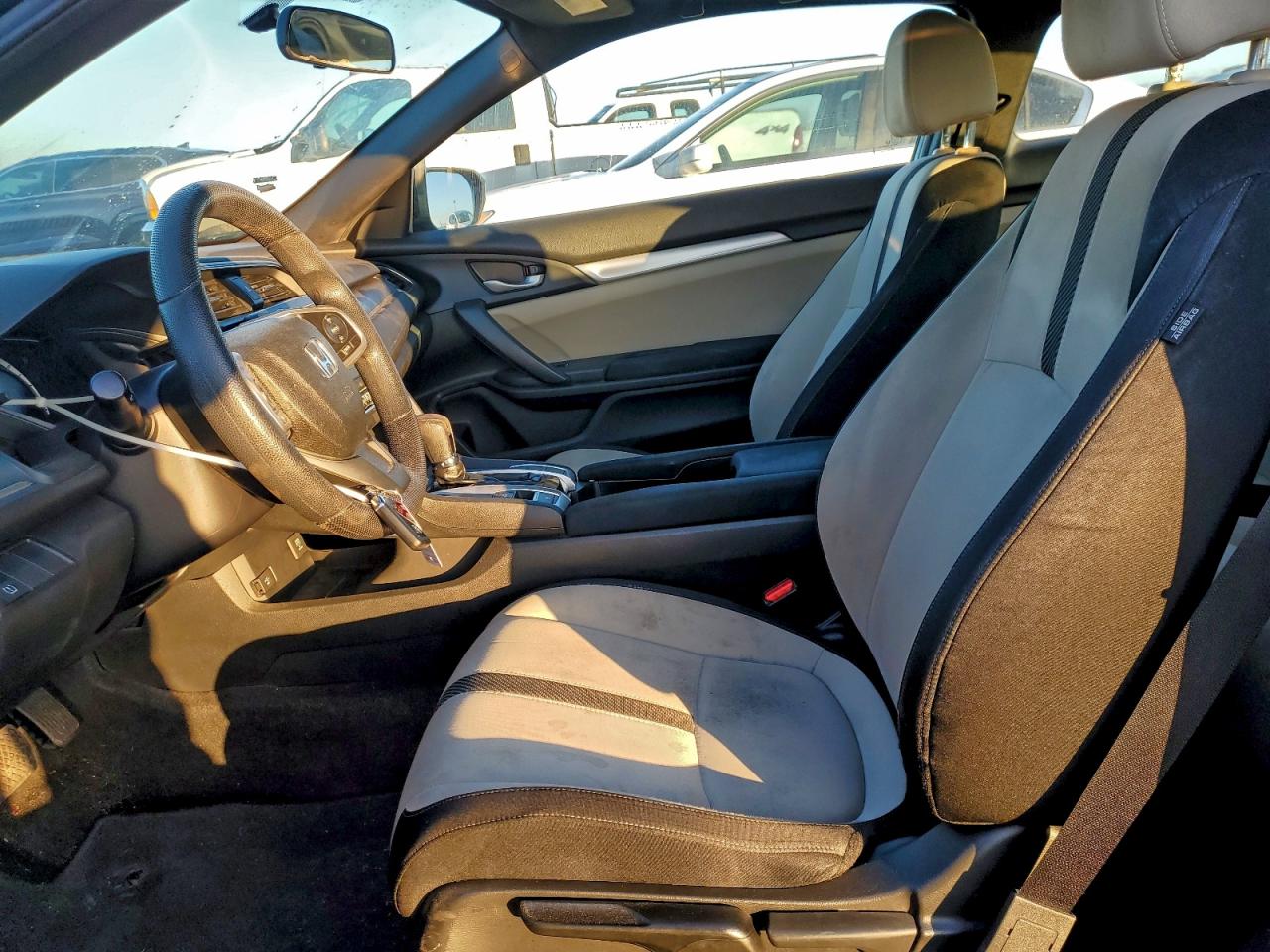 2016 HONDA CIVIC LX photo 7