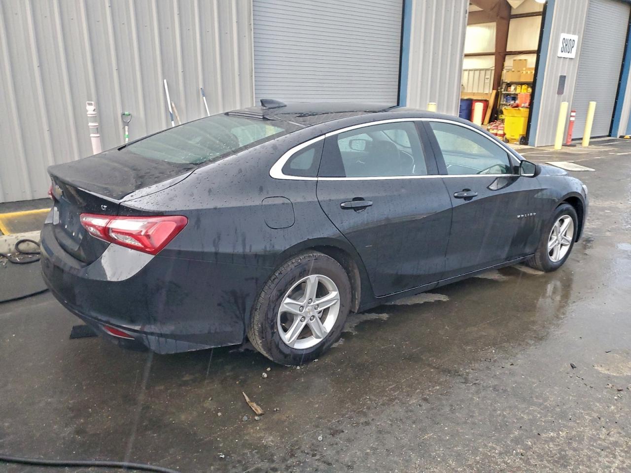 2022 CHEVROLET MALIBU LT photo 3