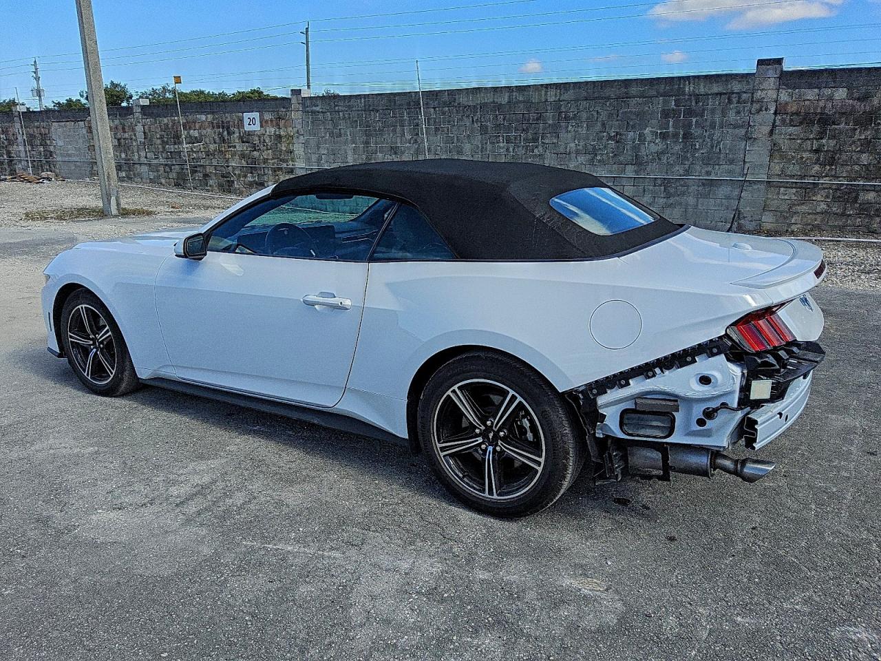 2025 FORD MUSTANG photo 2