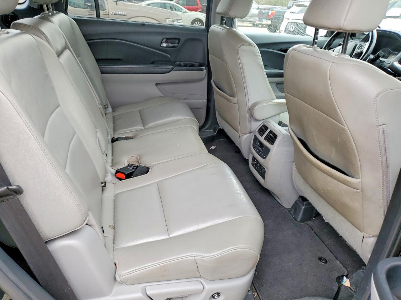 2016 HONDA PILOT TOURING photo 11