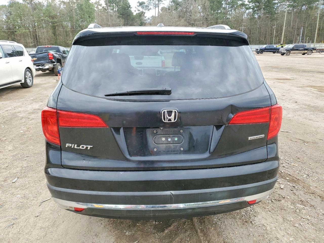 2016 HONDA PILOT TOURING photo 6