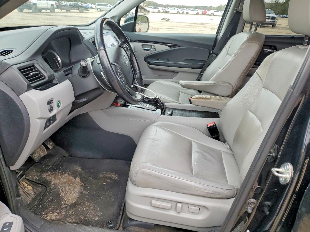 2016 HONDA PILOT TOURING photo 7