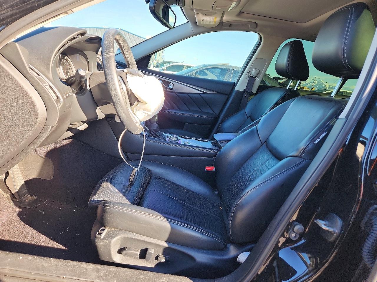 2018 INFINITI Q50 LUXE photo 7