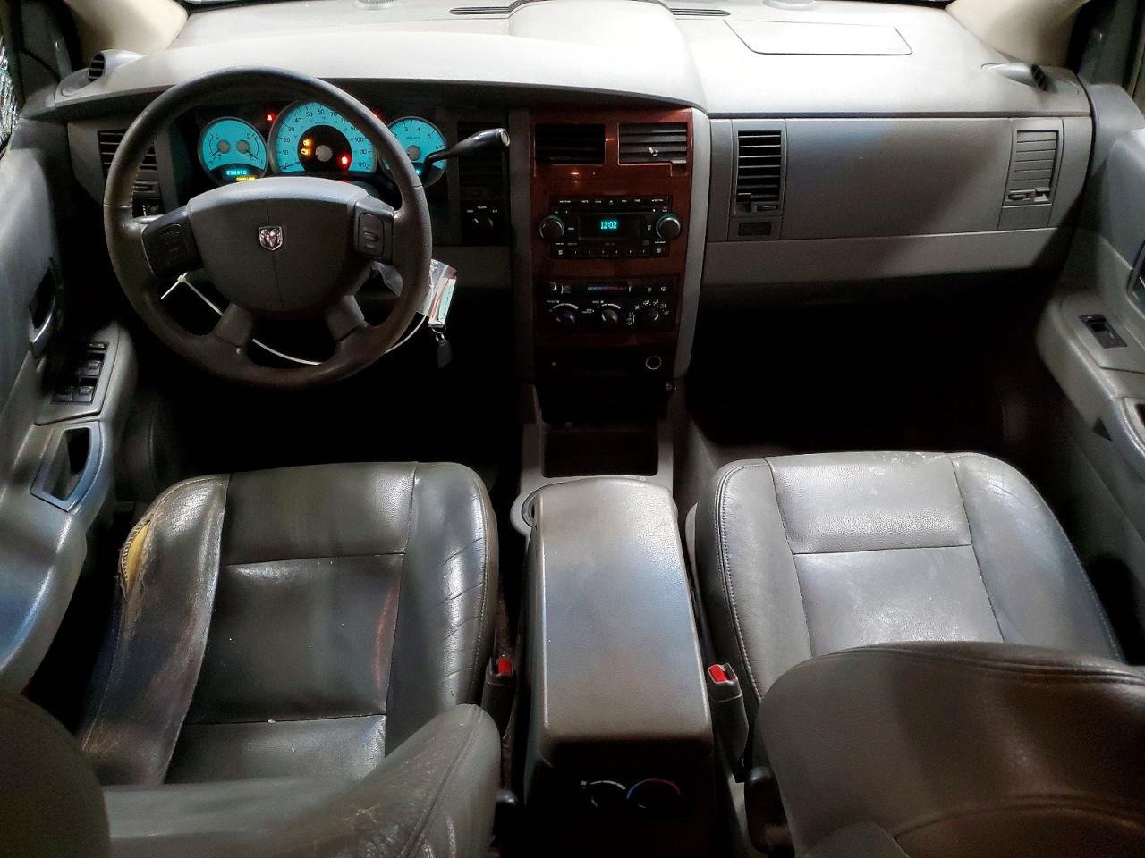 2004 DODGE DURANGO SLT photo 8
