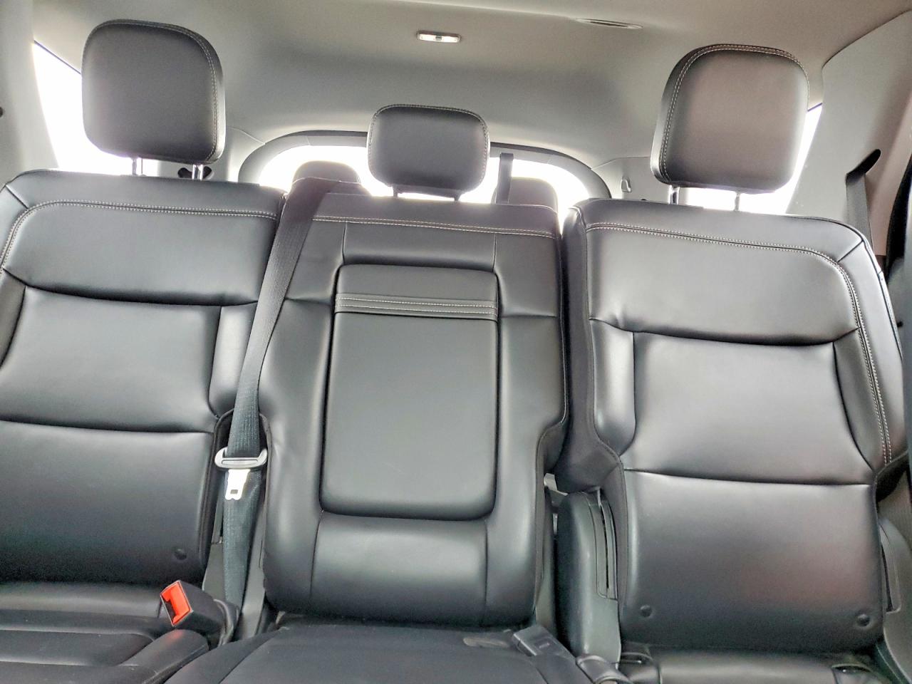 2021 FORD EXPLORER XLT photo 10