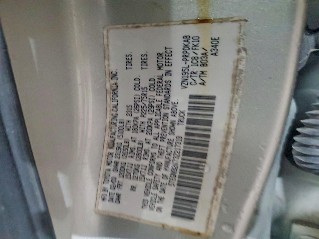 2003 TOYOTA TACOMA PRERUNNER V6 photo 12