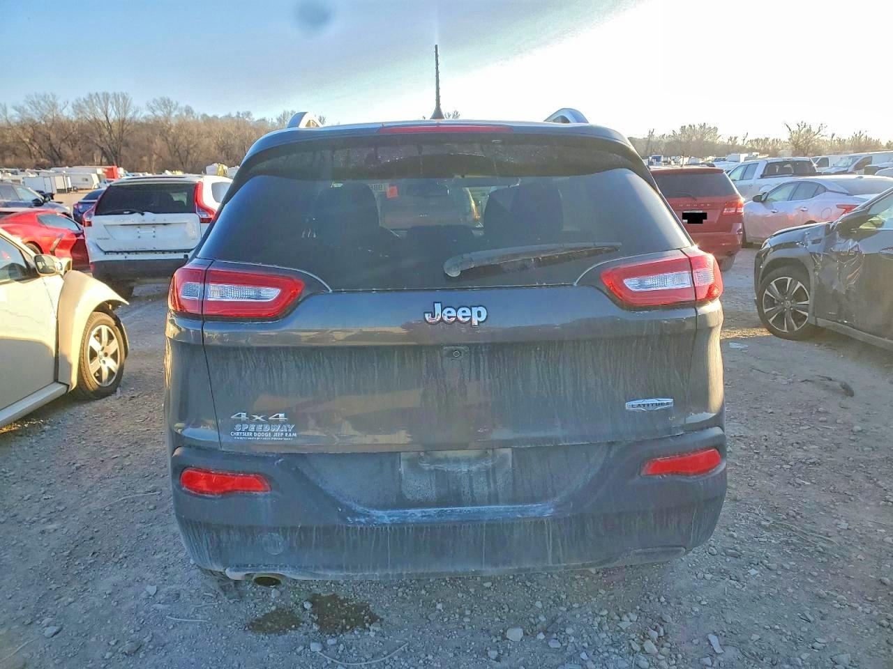 2017 JEEP CHEROKEE LATITUDE photo 6