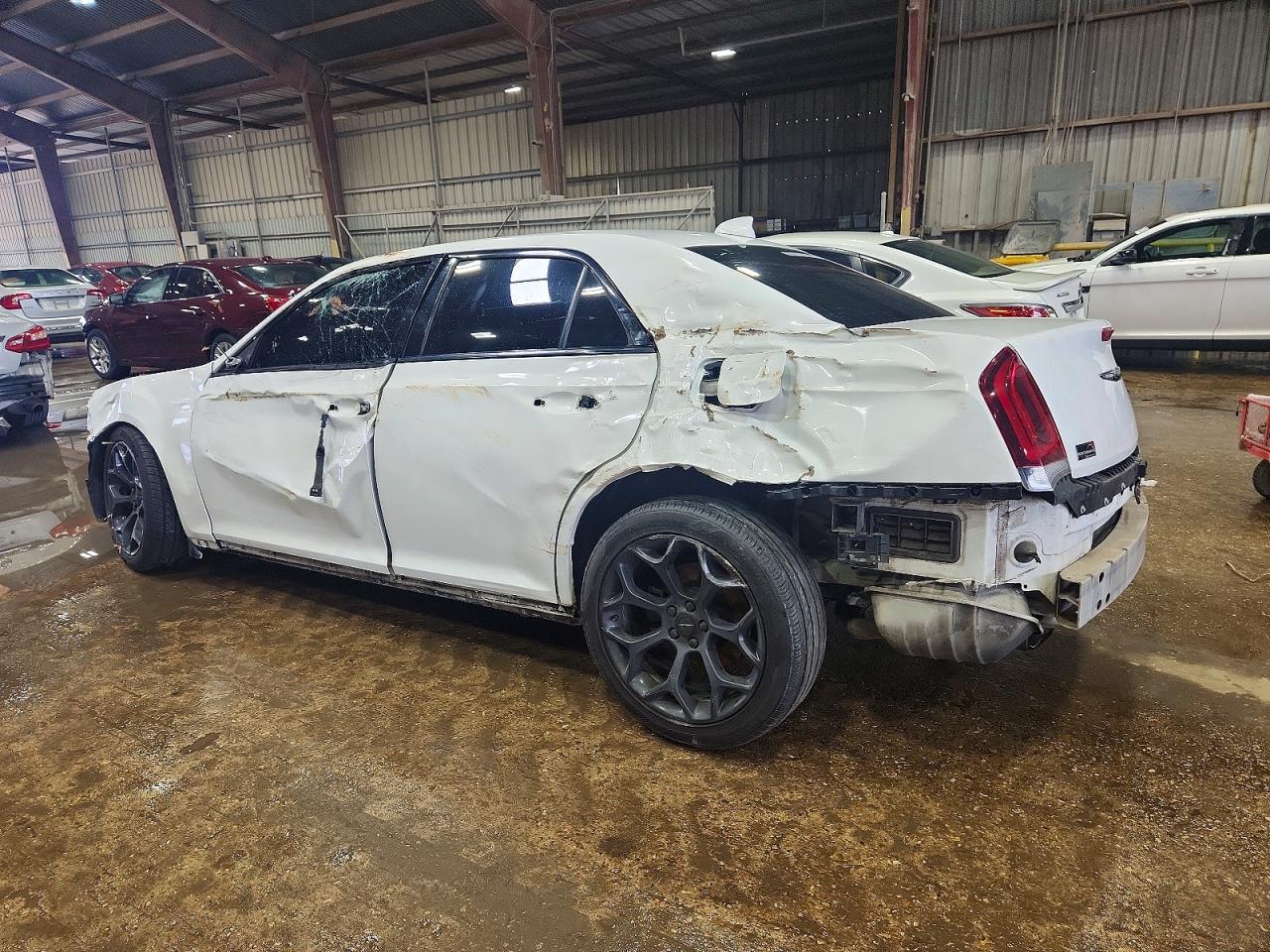 2019 CHRYSLER 300 TOURING photo 3