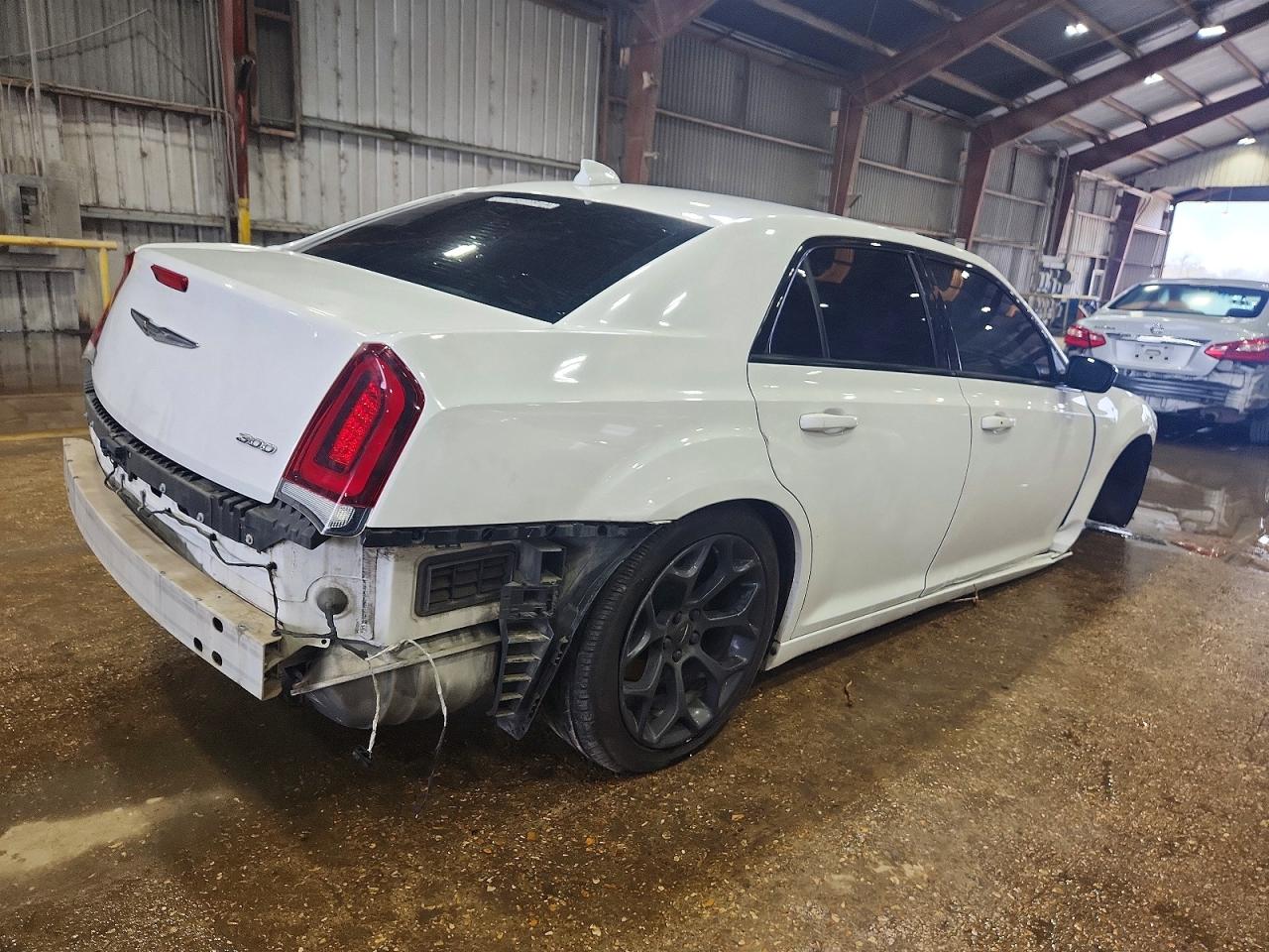 2019 CHRYSLER 300 TOURING photo 5