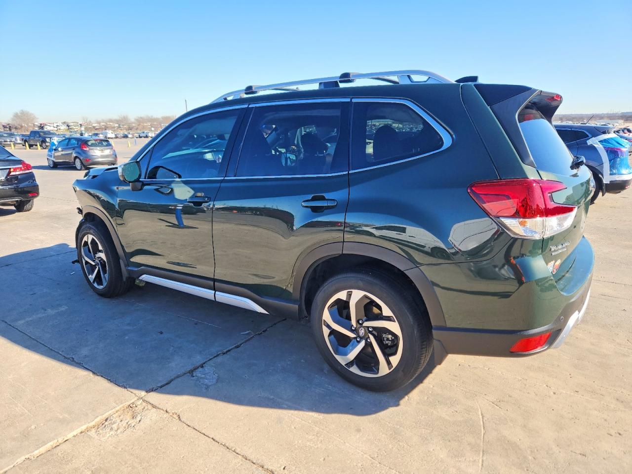 2024 SUBARU FORESTER TOURING photo 2