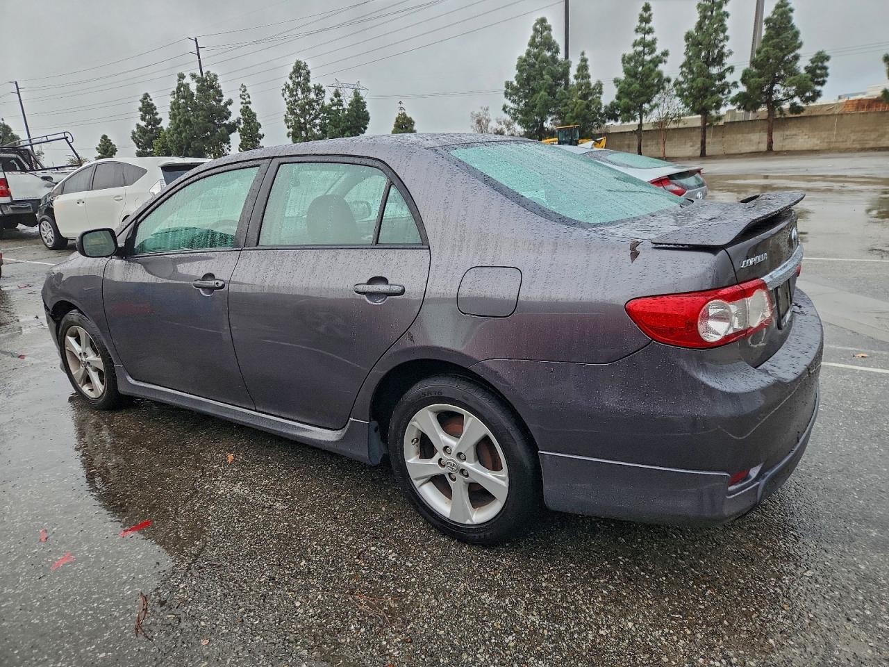 2013 TOYOTA COROLLA BASE photo 2