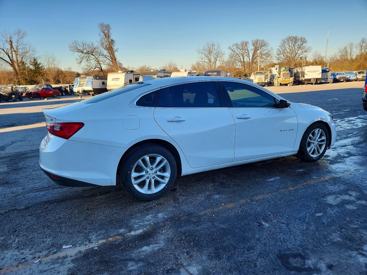 2018 CHEVROLET MALIBU LT photo 3