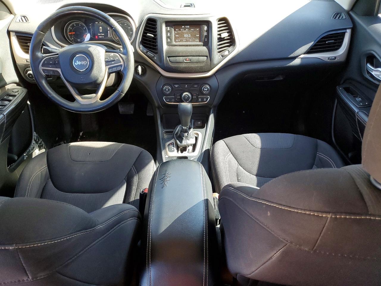 2015 JEEP CHEROKEE LATITUDE photo 8