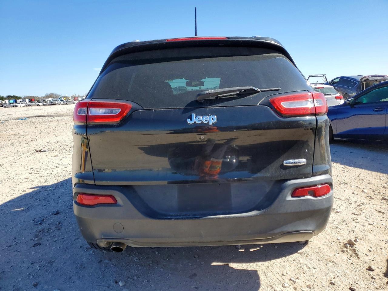 2015 JEEP CHEROKEE LATITUDE photo 6